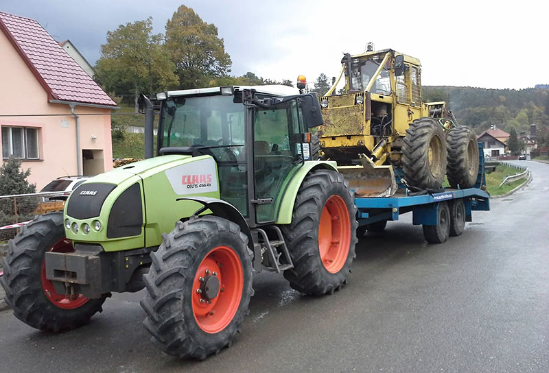 Traktor Class přívěs
