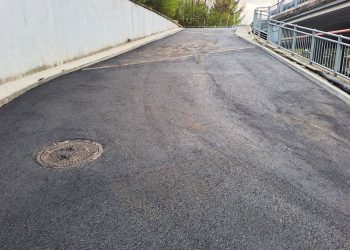 Vjezd parkoviště Dolní Jasenka