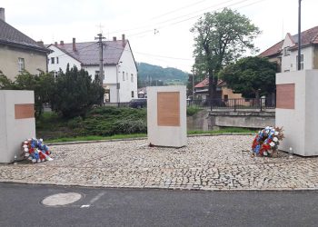 Palkovice pomník