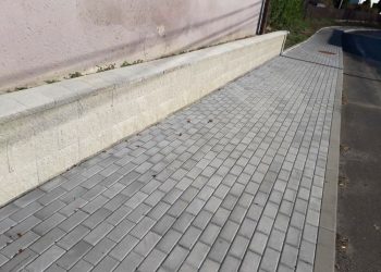 Chodník a kanalizace Seninka