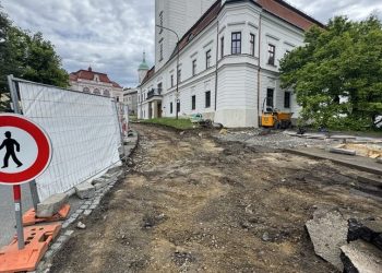 Stavební úpravy části Horního náměstí Vsetín, II. Etapa