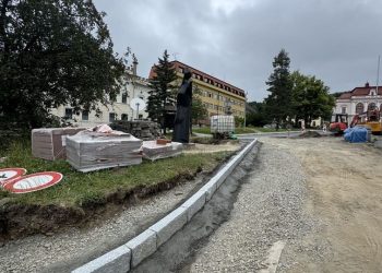 Stavební úpravy části Horního náměstí Vsetín, II. Etapa