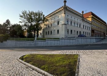 Stavební úpravy části Horního náměstí Vsetín, II. Etapa
