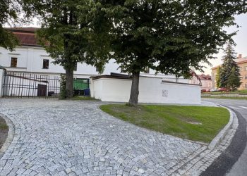 Stavební úpravy části Horního náměstí Vsetín, II. Etapa